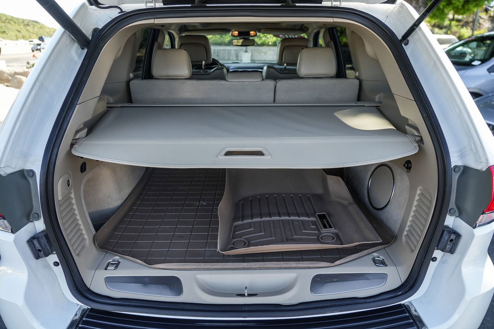 Used 2018 Jeep Grand Cherokee Overland image 27