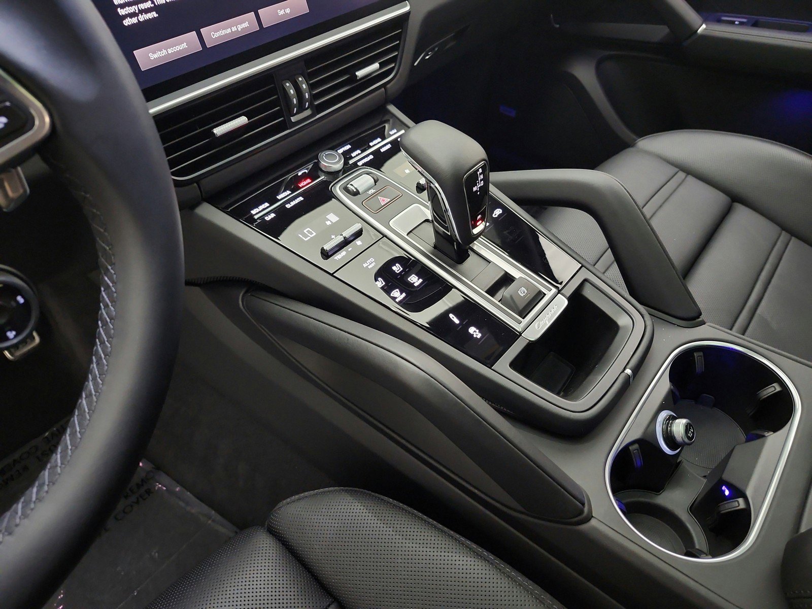 Used 2023 Porsche Cayenne Coupe image 11