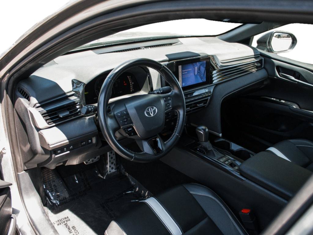 Used 2025 Toyota Camry SE FWD image 8