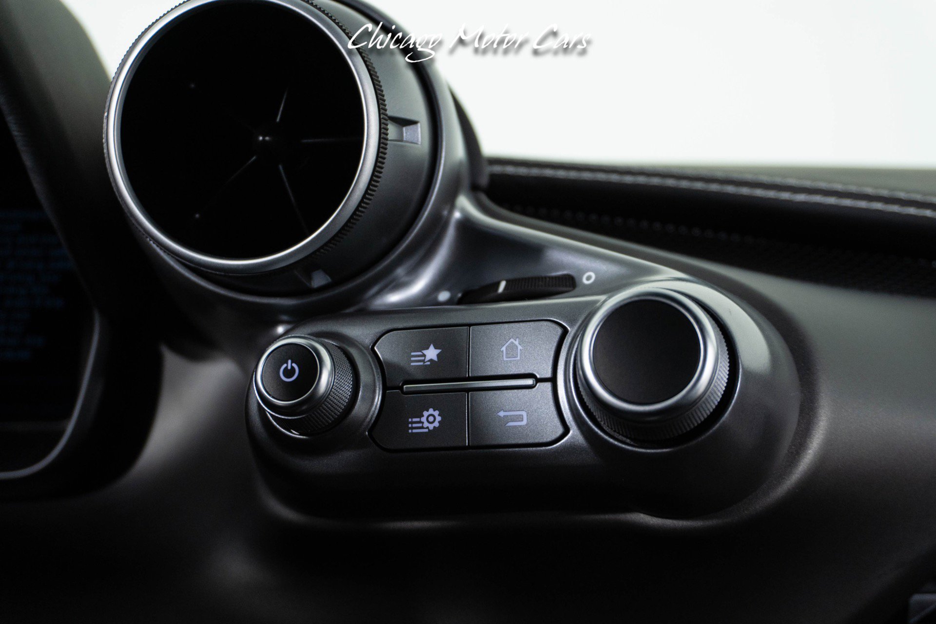 Used 2021 Ferrari F8 Tributo image 36