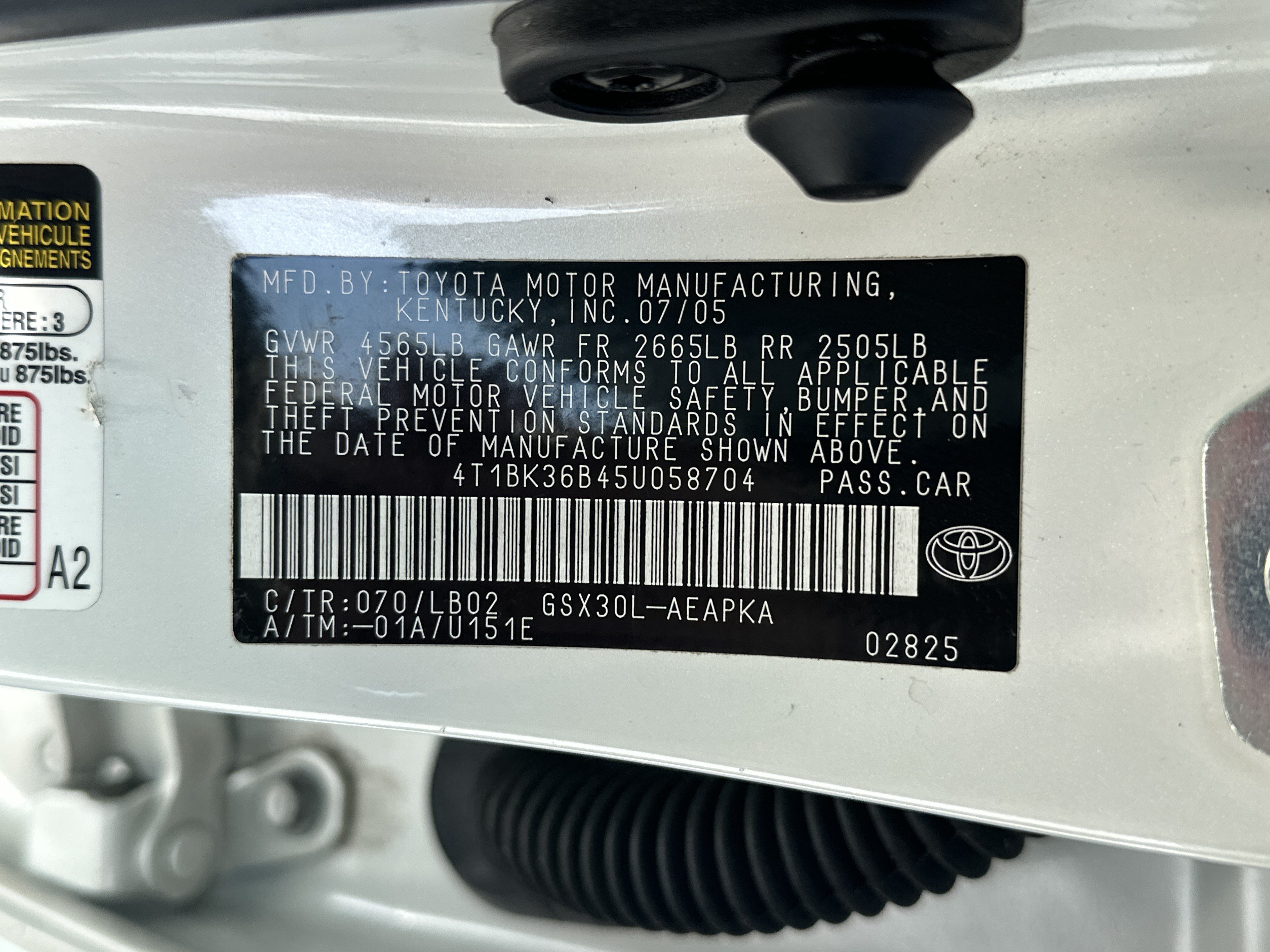 Used 2005 Toyota Avalon Limited FWD image 35