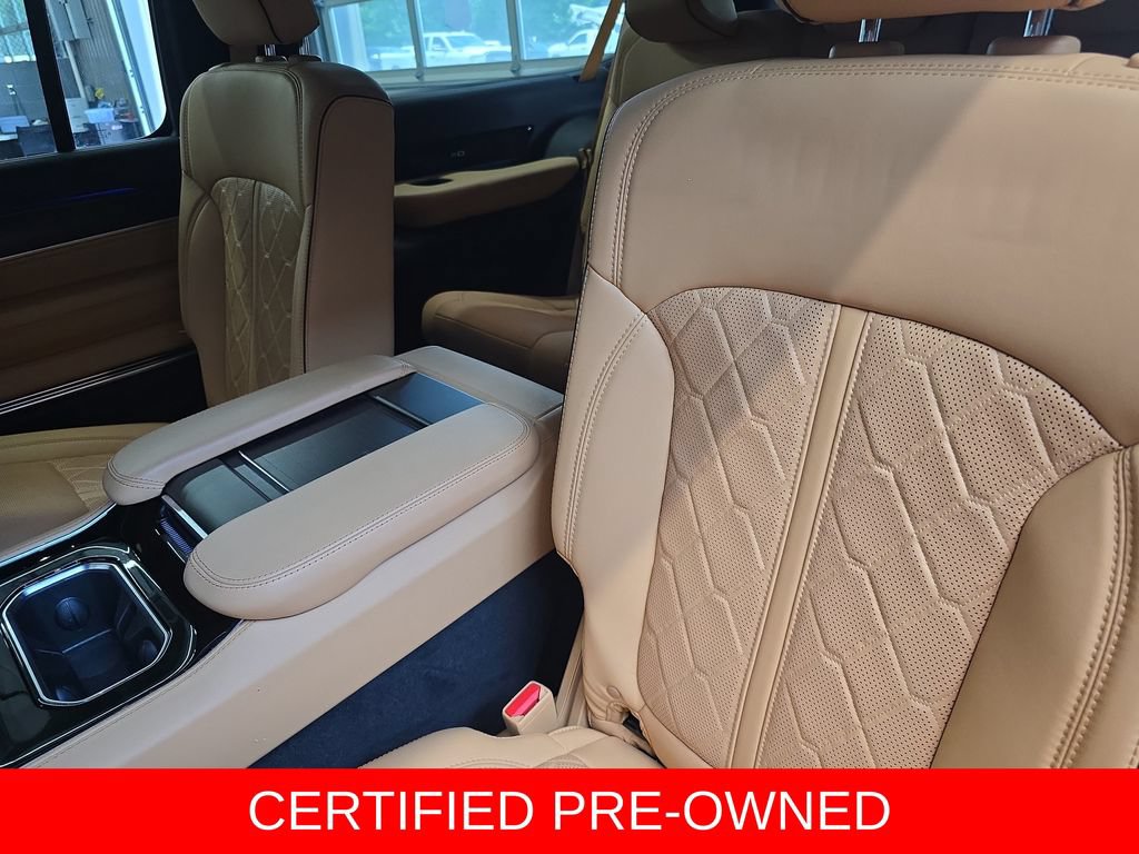 Used 2025 Jeep Grand Wagoneer L Series III w/ Rear Seat Video Group 1 AWD/4WD image 14