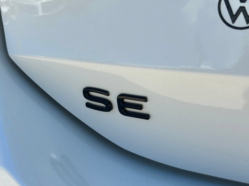 New 2026 Volkswagen Tiguan SE R-Line FWD image 45