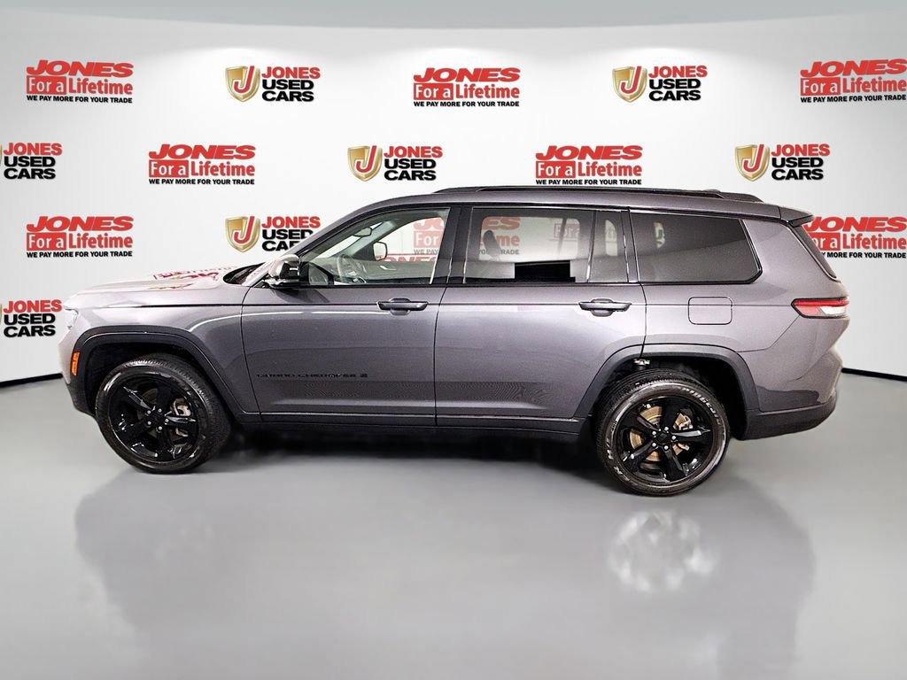 Used 2023 Jeep Grand Cherokee L Laredo AWD/4WD image 16