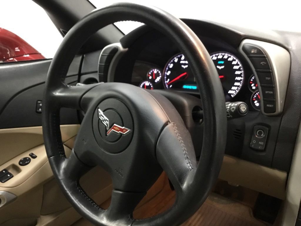 Used 2005 Chevrolet Corvette Coupe w/ Preferred Equipment Group image 21