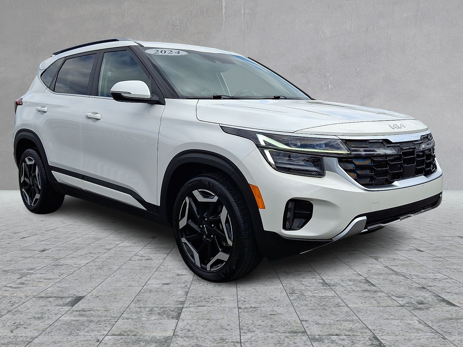 Used 2024 Kia Seltos SX AWD/4WD image 3