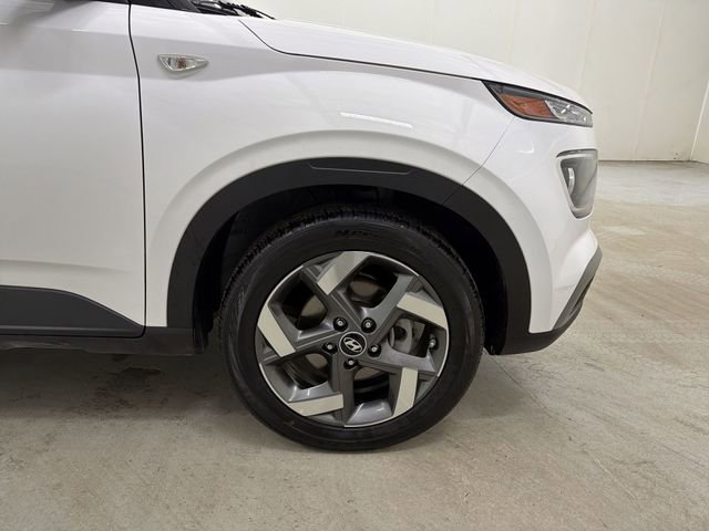 Used 2025 Hyundai Venue SEL image 14