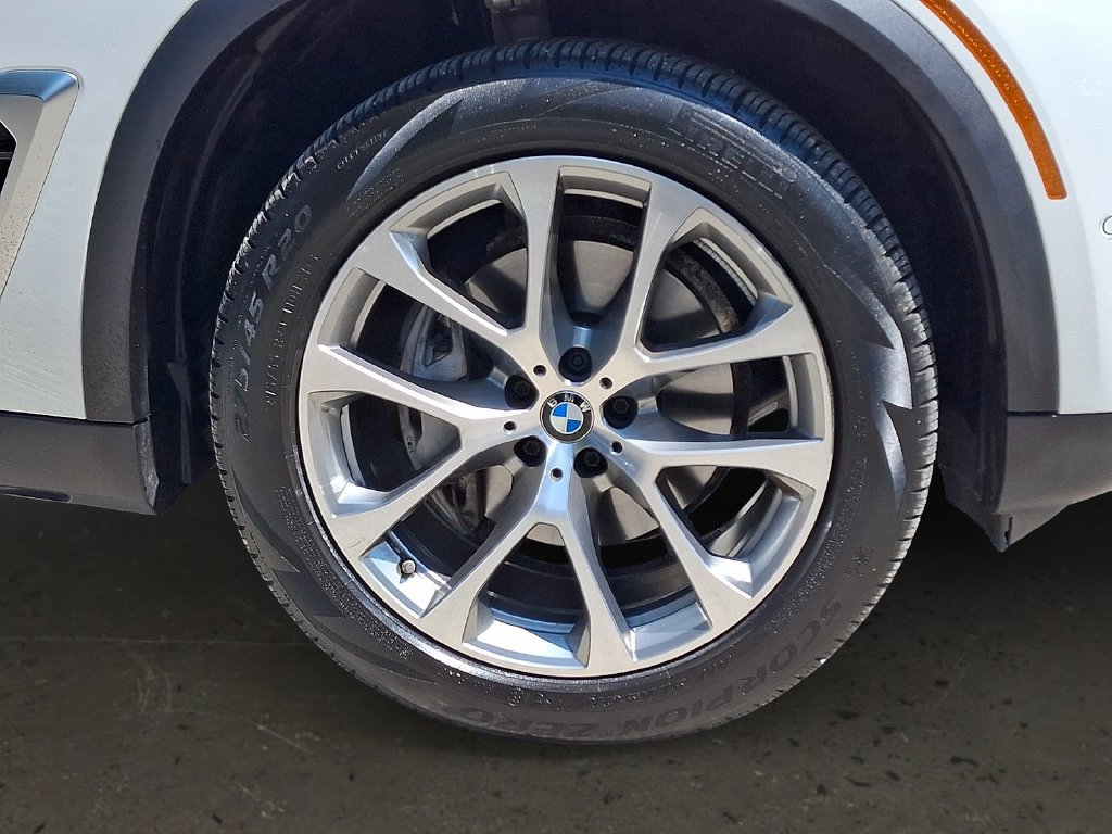 Certified 2026 BMW X5 xDrive40i w/ Climate Comfort Package AWD/4WD image 9