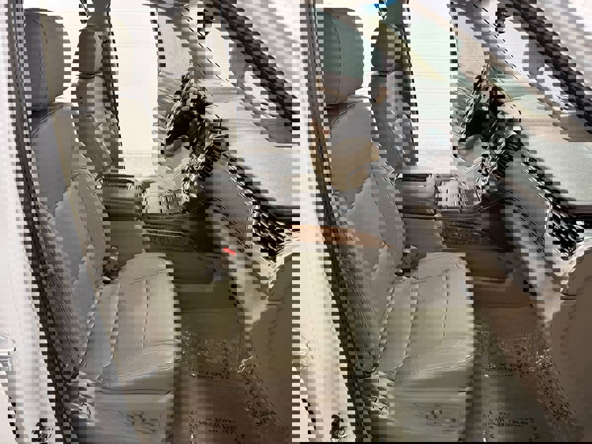 Used 2016 Chevrolet Suburban LTZ image 16