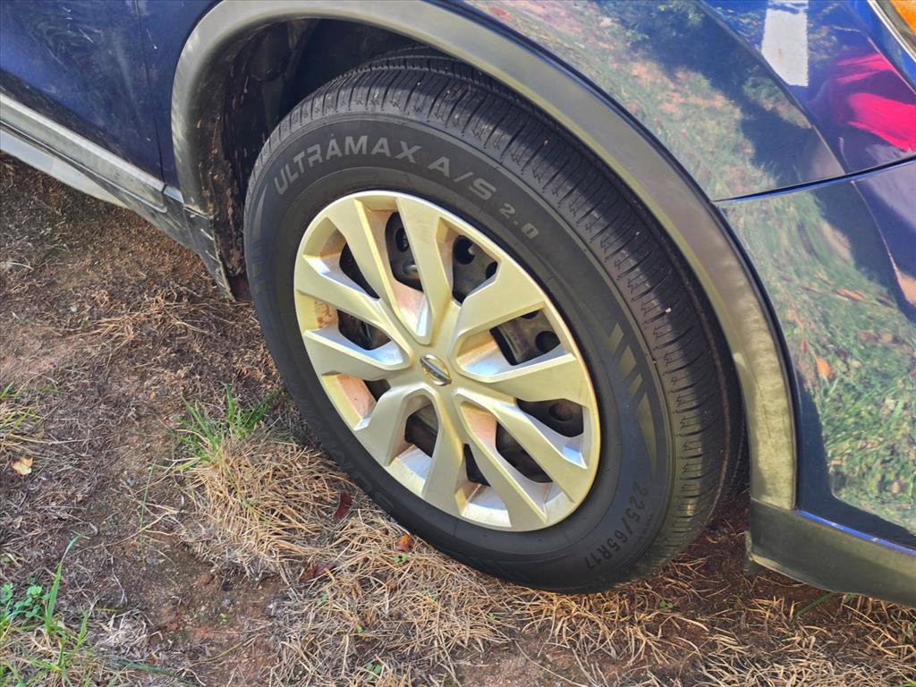 Used 2018 Nissan Rogue S FWD image 16