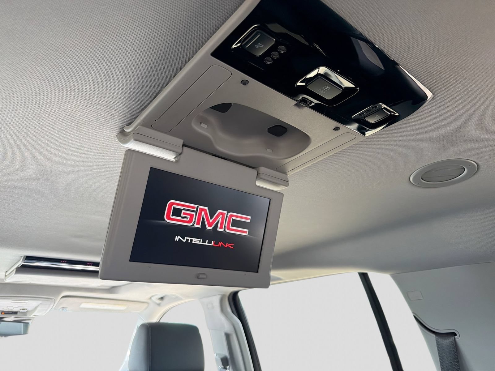 Used 2019 GMC Yukon XL SLT w/ Open Road Package AWD/4WD image 46