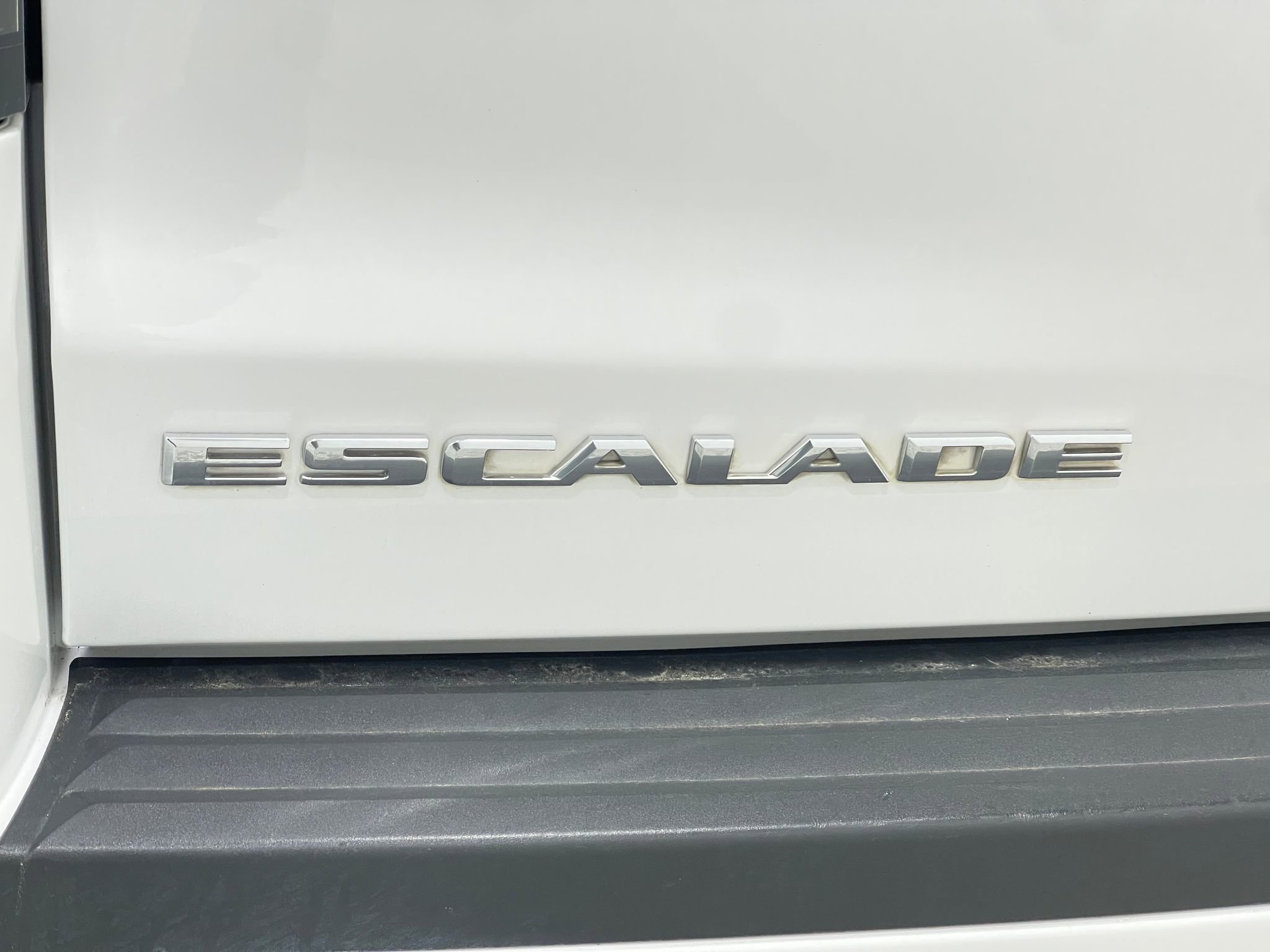 Used 2018 Cadillac Escalade ESV Premium Luxury AWD/4WD image 41