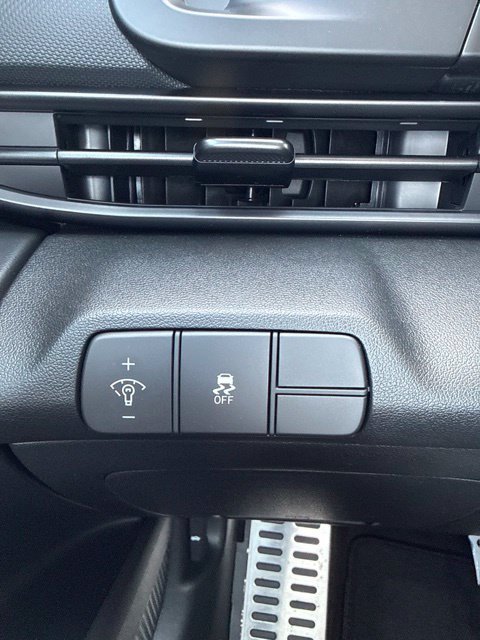 New 2026 Hyundai Elantra SEL Sport FWD image 13