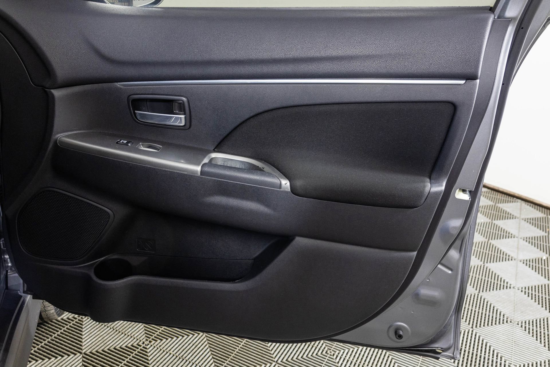 Used 2018 Mitsubishi Outlander Sport ES image 42