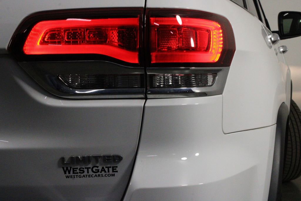 Used 2021 Jeep Grand Cherokee Limited w/ Sun & Sound Group image 47