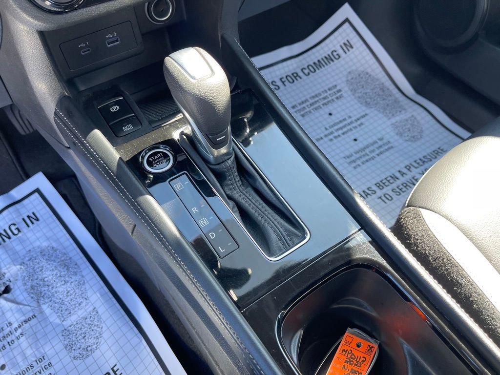 Used 2023 Nissan Kicks SR w/ SR Premium Package image 24