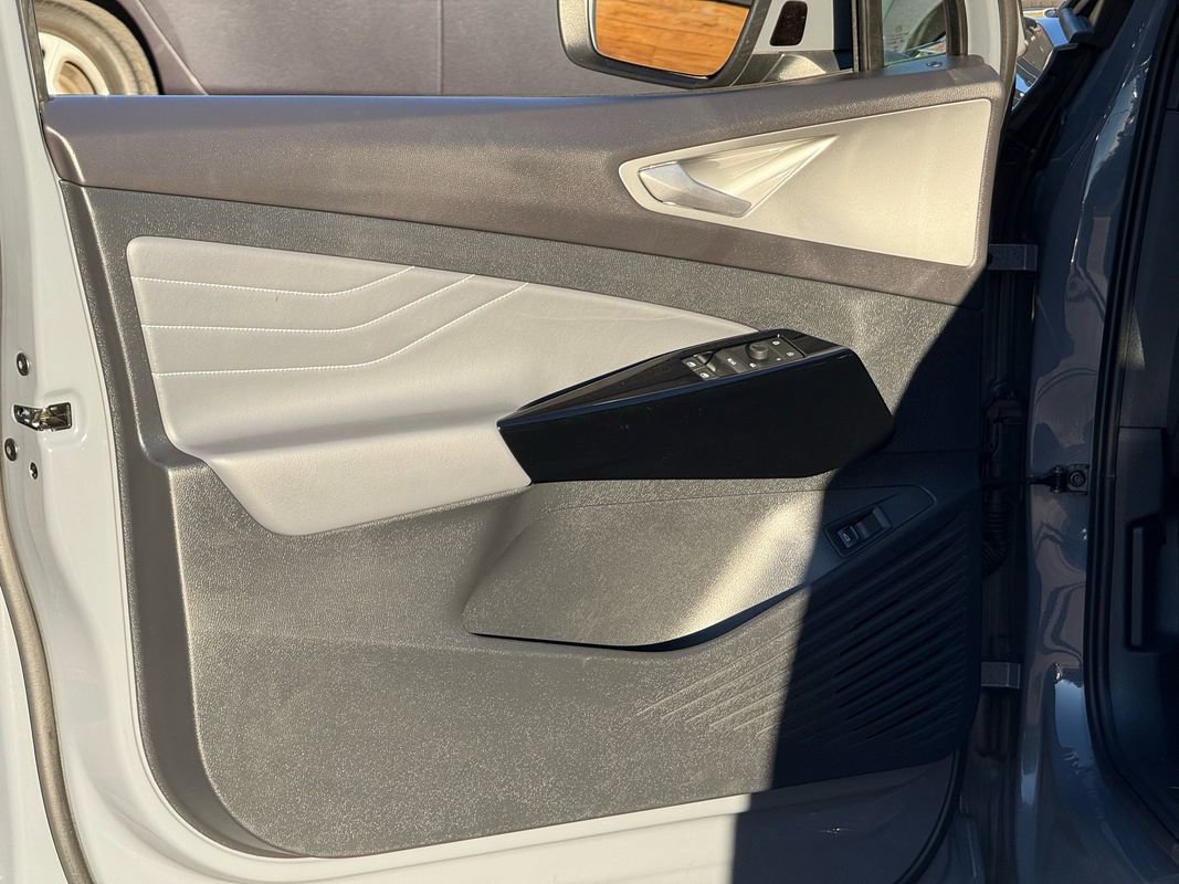 Used 2023 Volkswagen ID.4 Pro S image 23