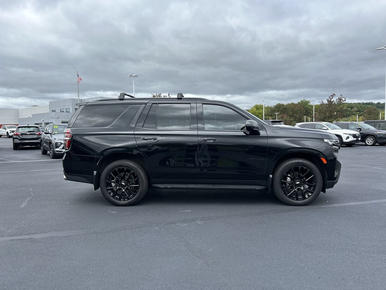 Used 2022 Chevrolet Tahoe Premier AWD/4WD image 8