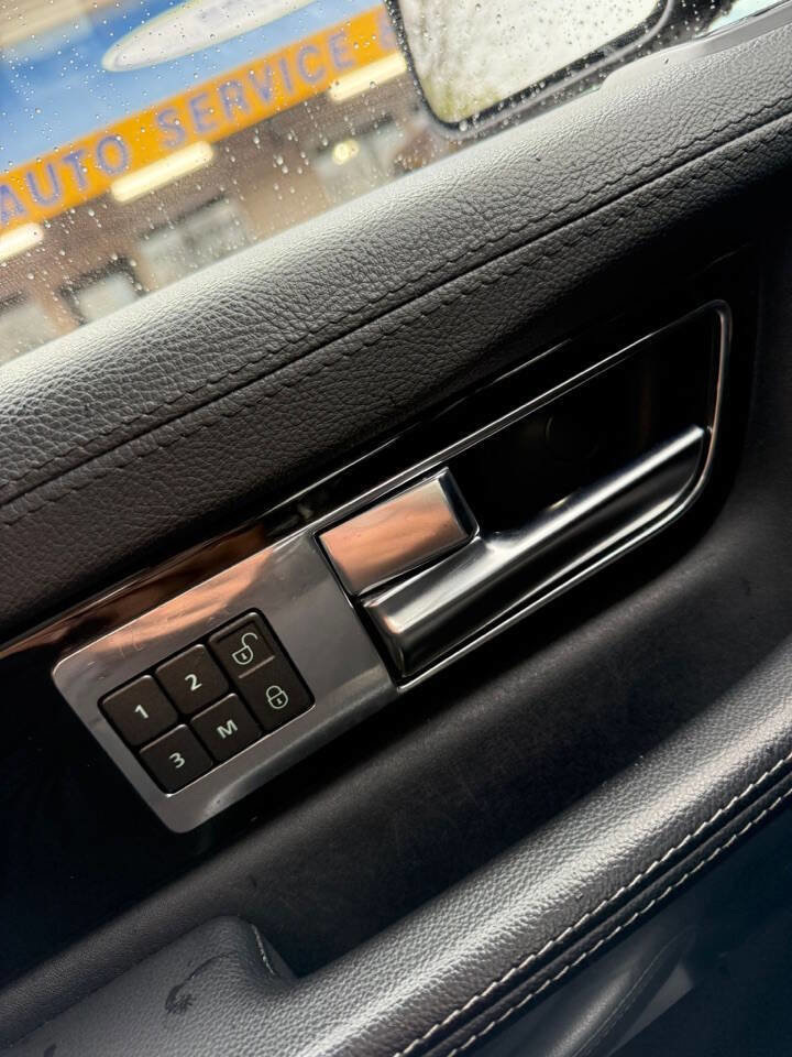 Used 2013 Land Rover Range Rover Sport HSE w/ HSE Silver Pkg image 22