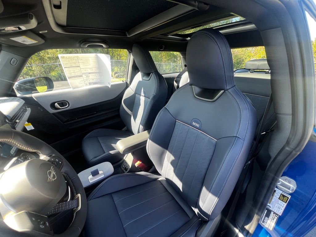Certified 2025 MINI Cooper S image 11