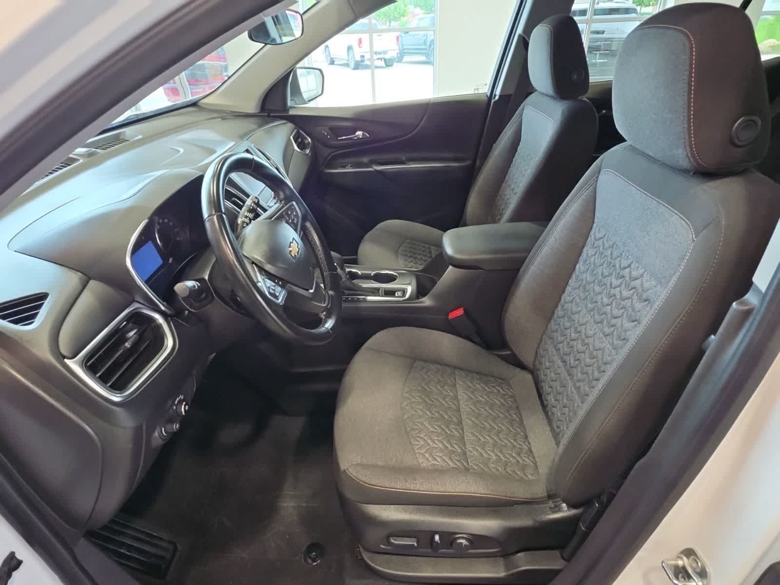 Used 2023 Chevrolet Equinox LT FWD image 16