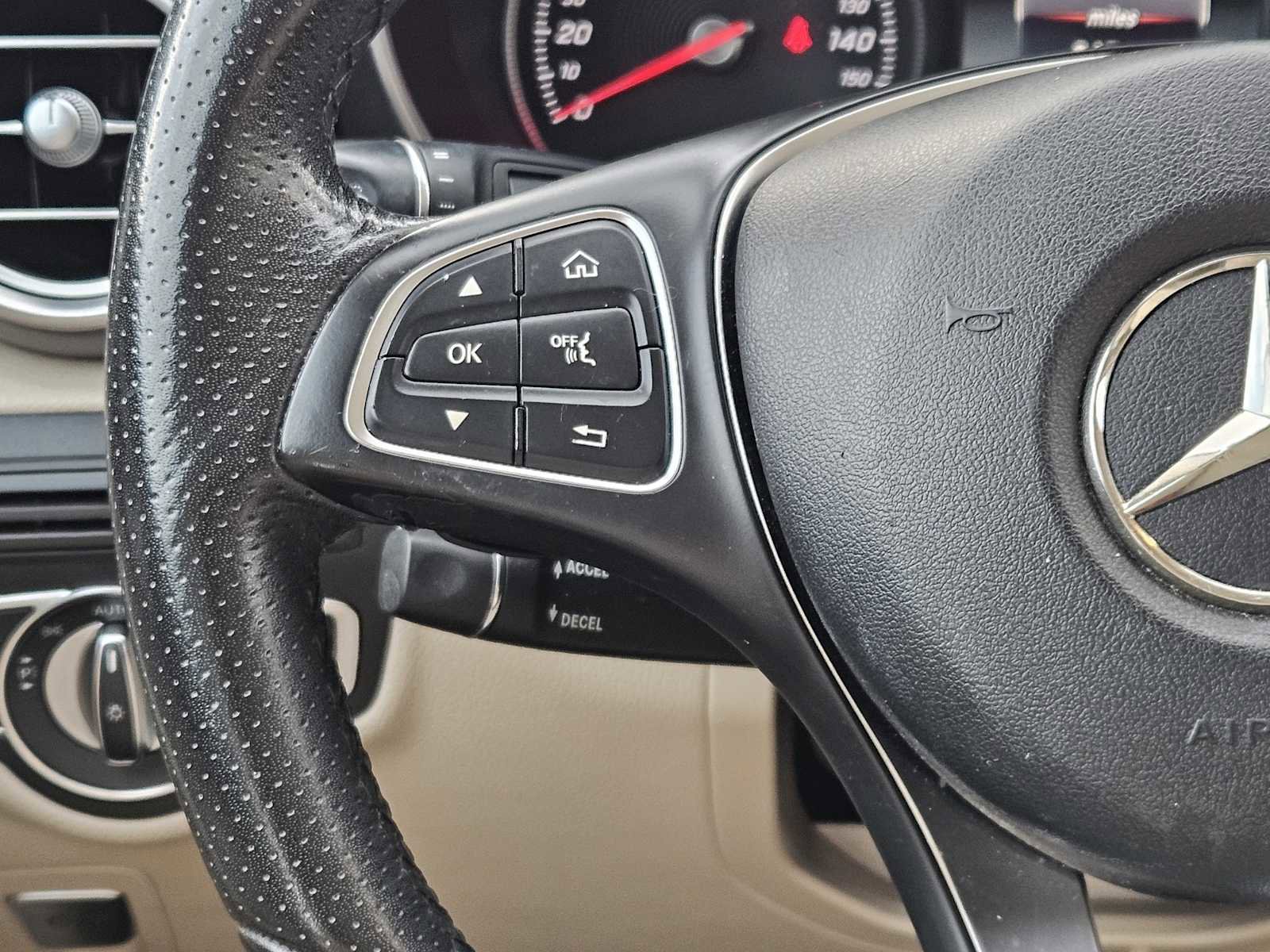 Used 2017 Mercedes-Benz GLC 300 image 25