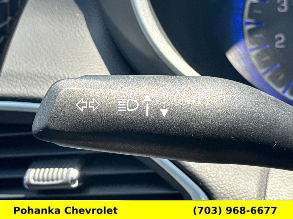Used 2025 Chrysler Pacifica Select FWD image 11