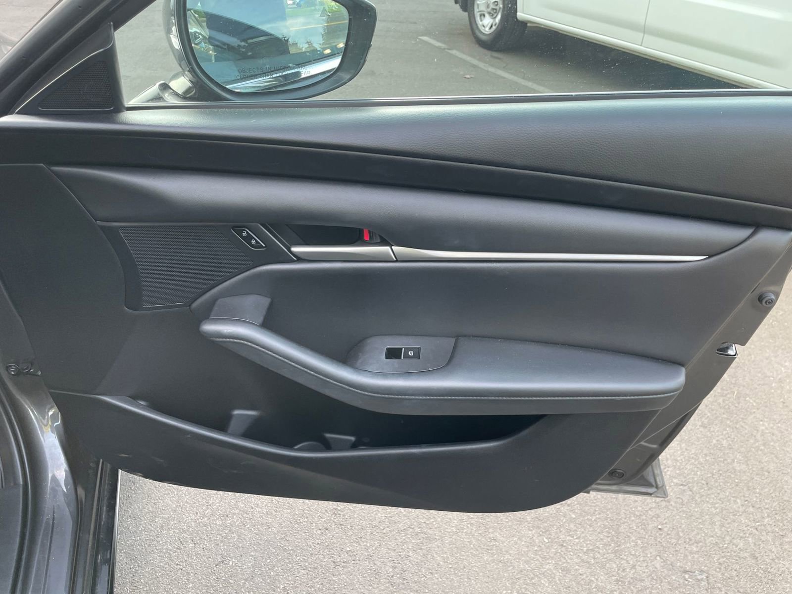 Used 2020 MAZDA MAZDA3 Hatchback image 40