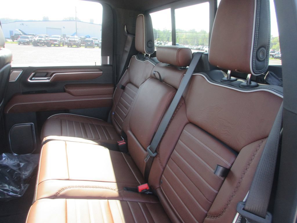 New 2026 GMC Sierra 3500 Denali Ultimate AWD/4WD image 16