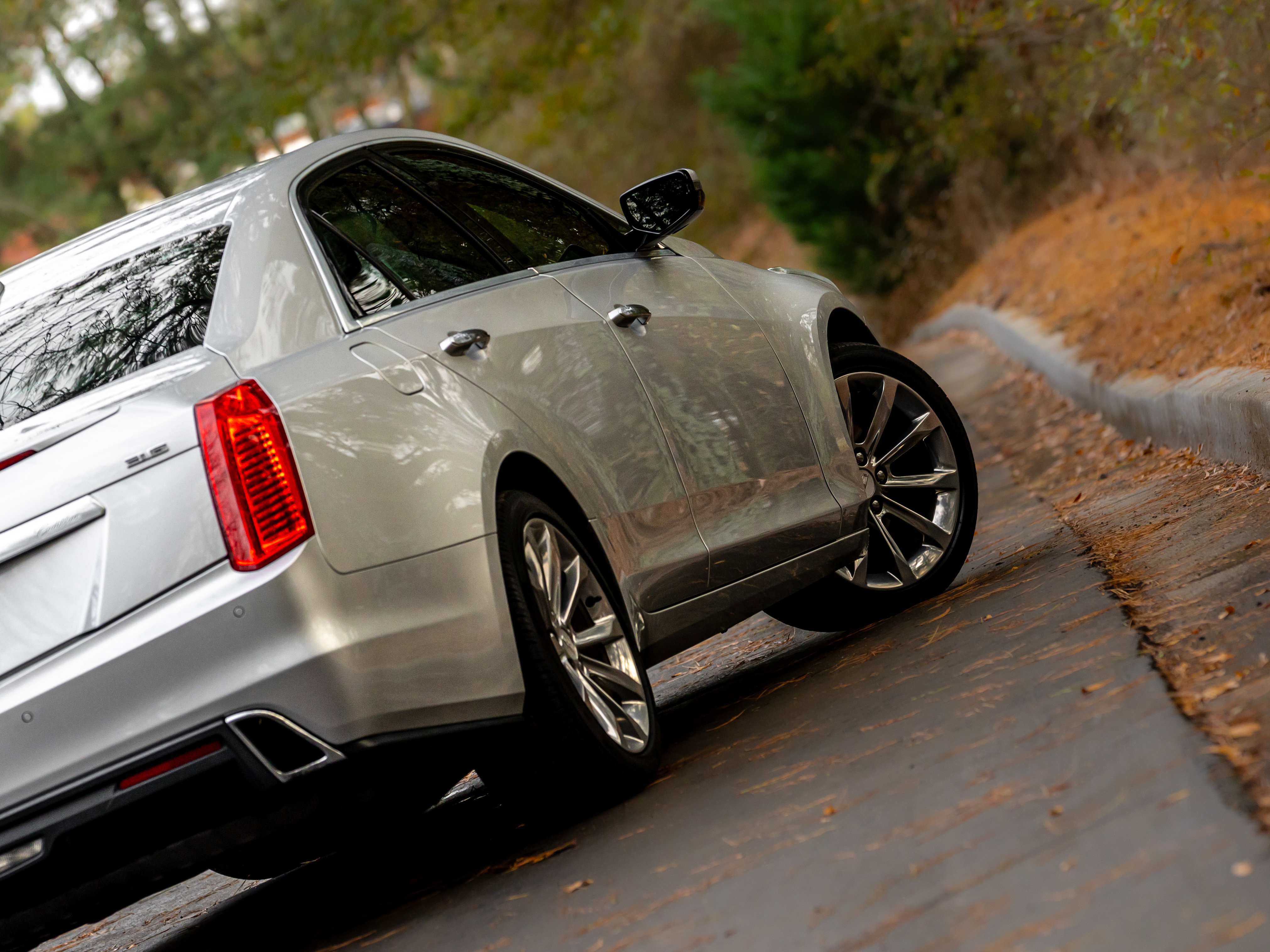 Used 2019 Cadillac CTS Luxury image 24
