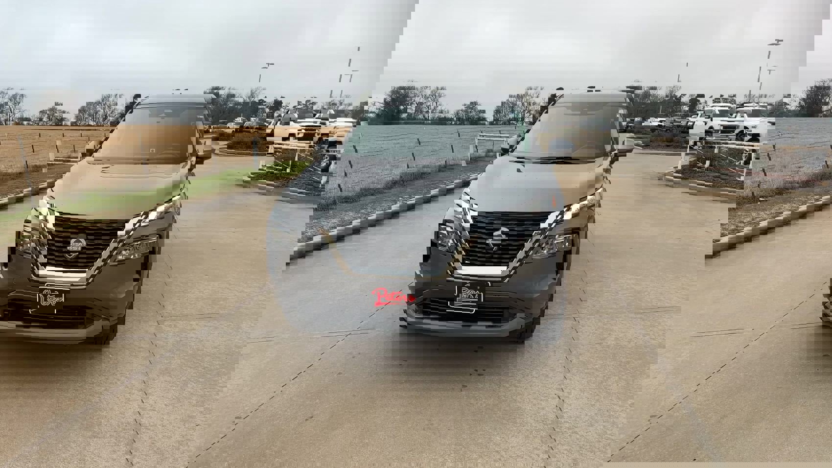 Used 2023 Nissan Rogue SV image 3