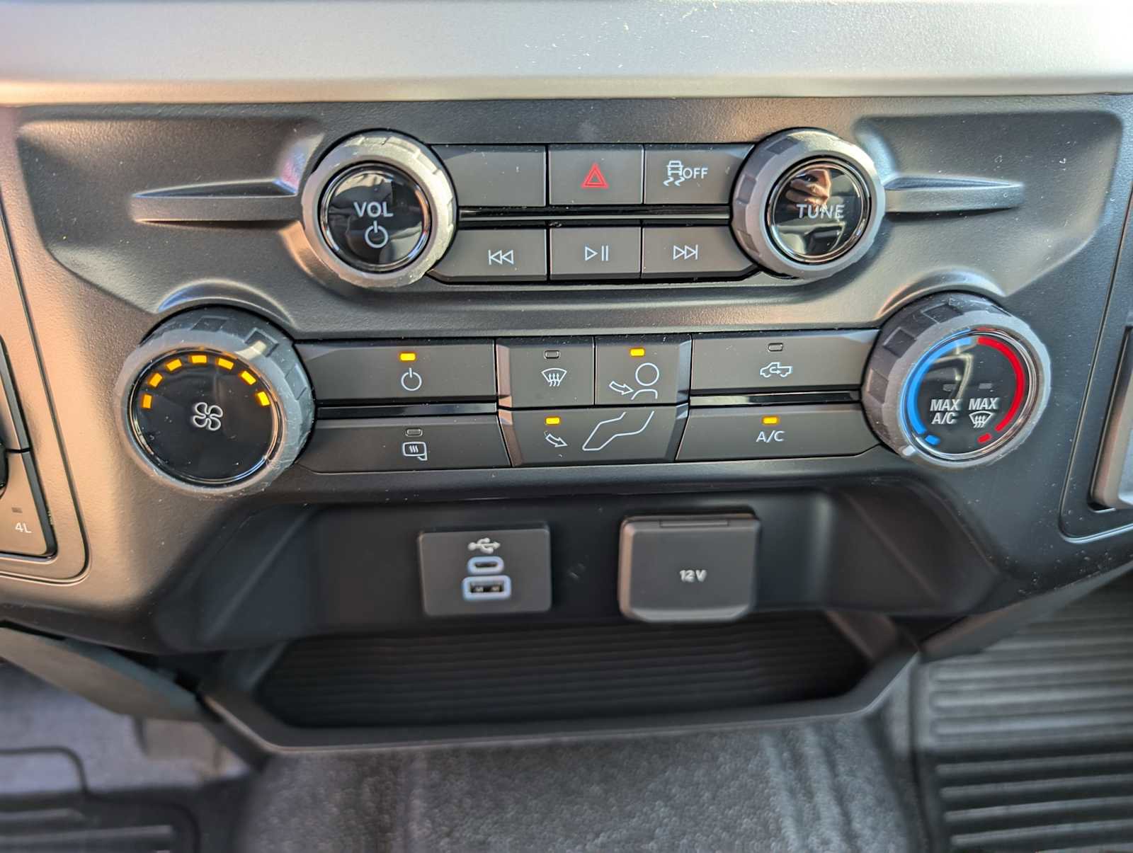 New 2026 Ford F350 XL w/ XL Chrome Package image 24