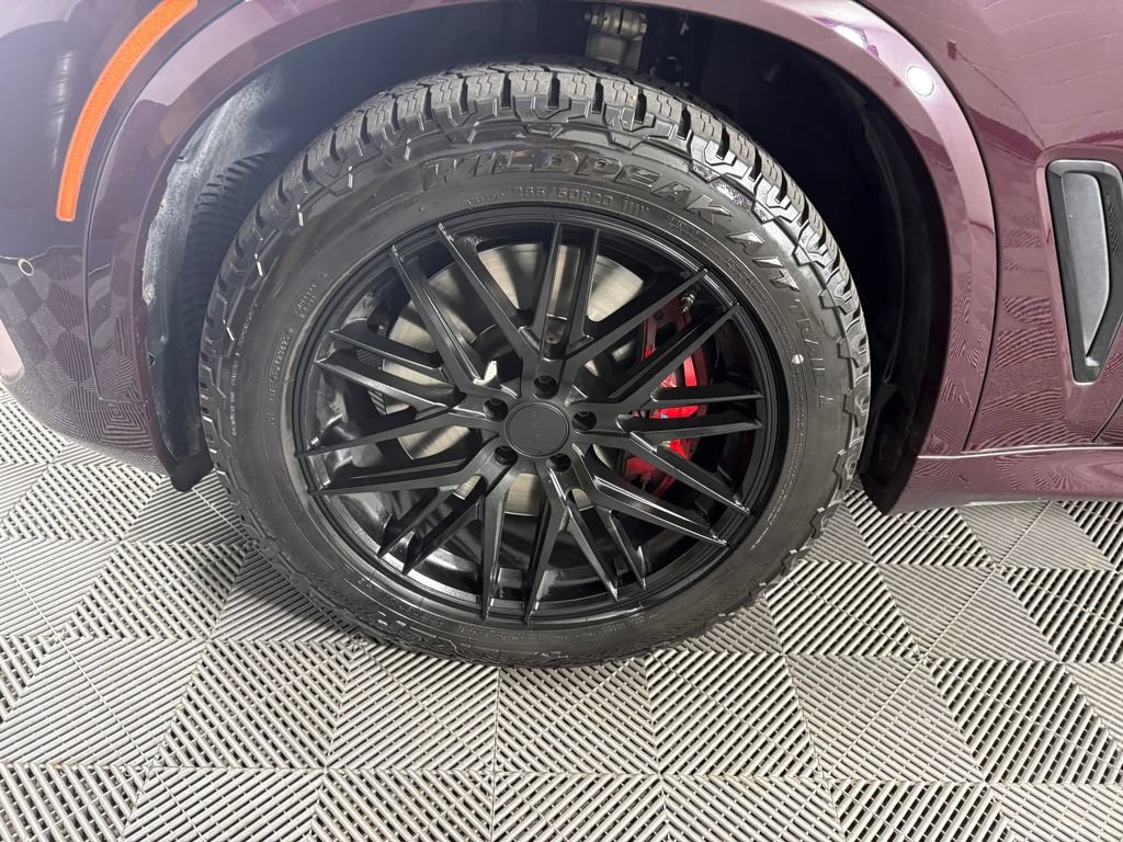 Used 2021 BMW X5 M50i AWD/4WD image 10