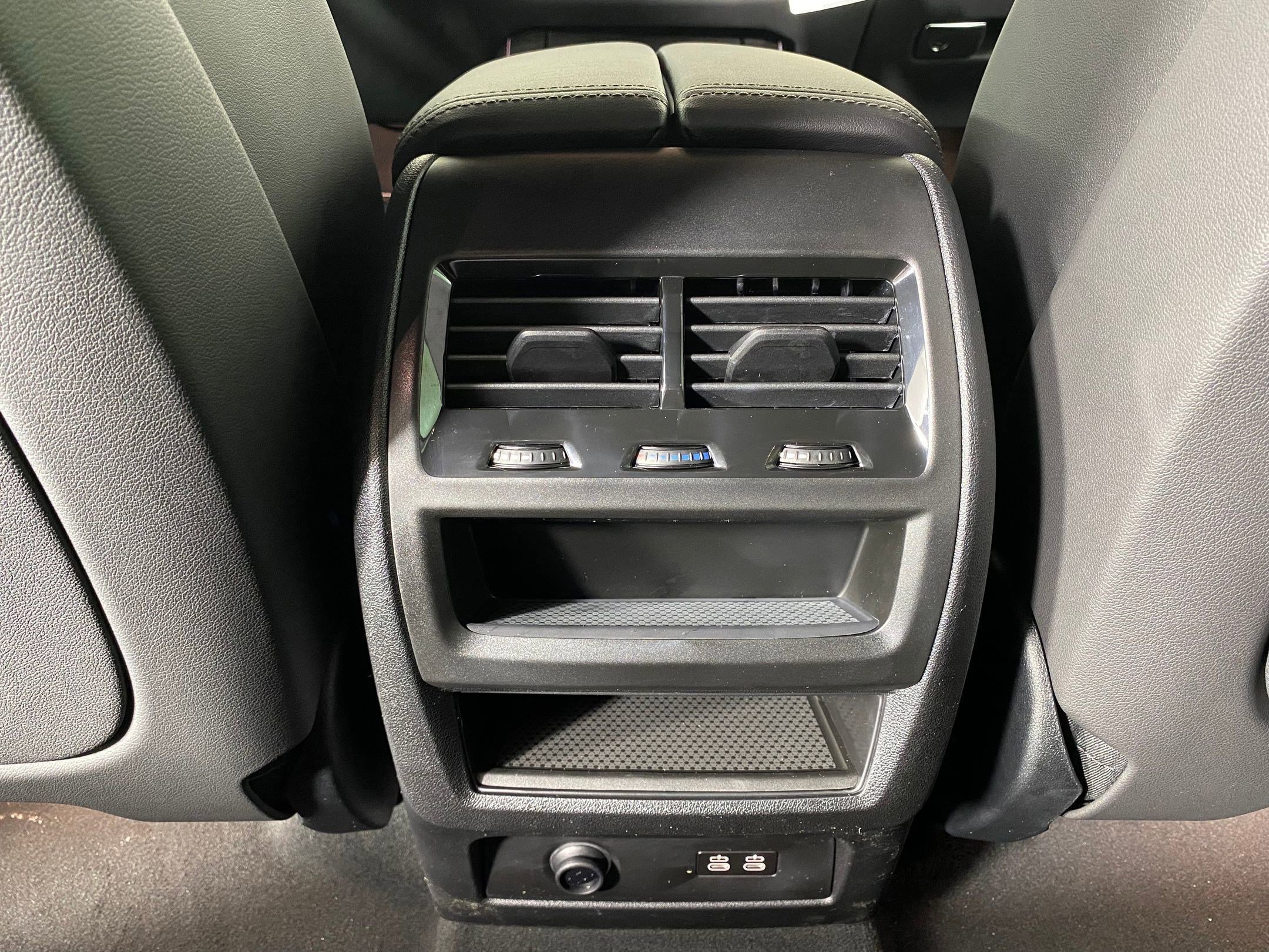 Used 2026 BMW X5 sDrive40i w/ Premium Package image 30