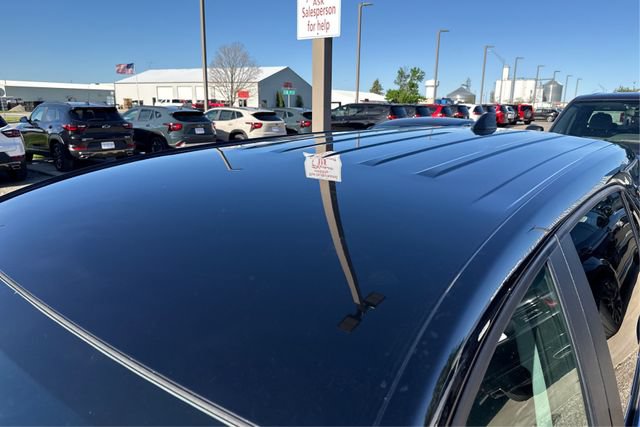 Used 2023 Chevrolet Equinox LT w/ Driver Convenience Package FWD image 11