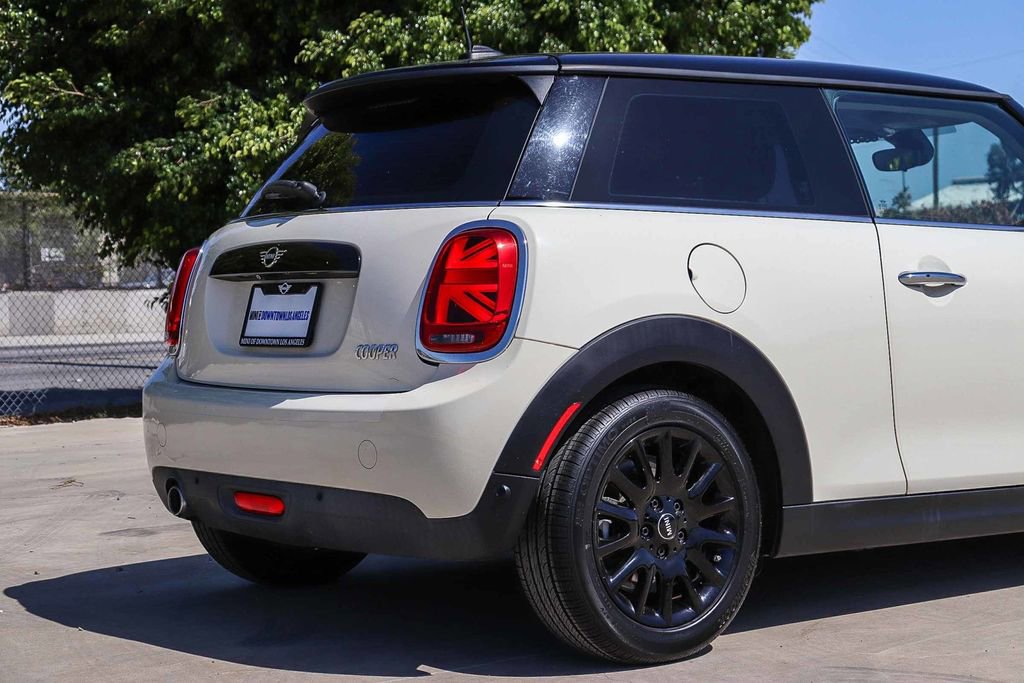 Used 2020 MINI Cooper 2-Door Hardtop FWD image 12