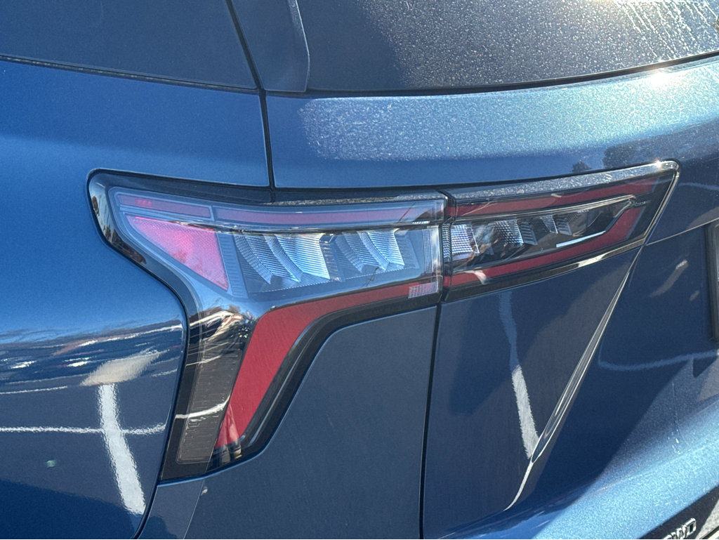 Used 2025 Chevrolet Equinox LT image 6