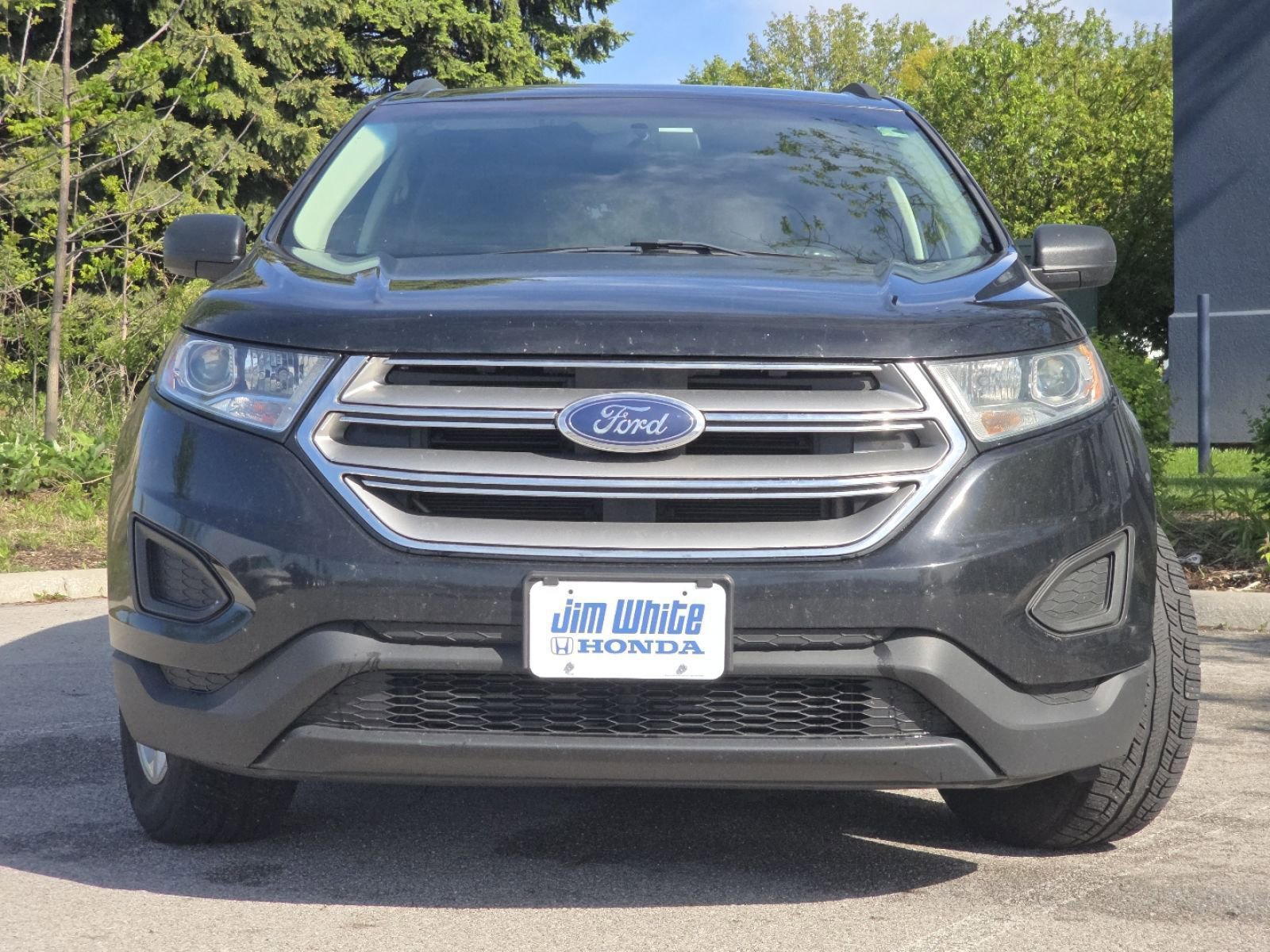 Used 2017 Ford Edge SE w/ Cargo Accessory Package AWD/4WD image 3