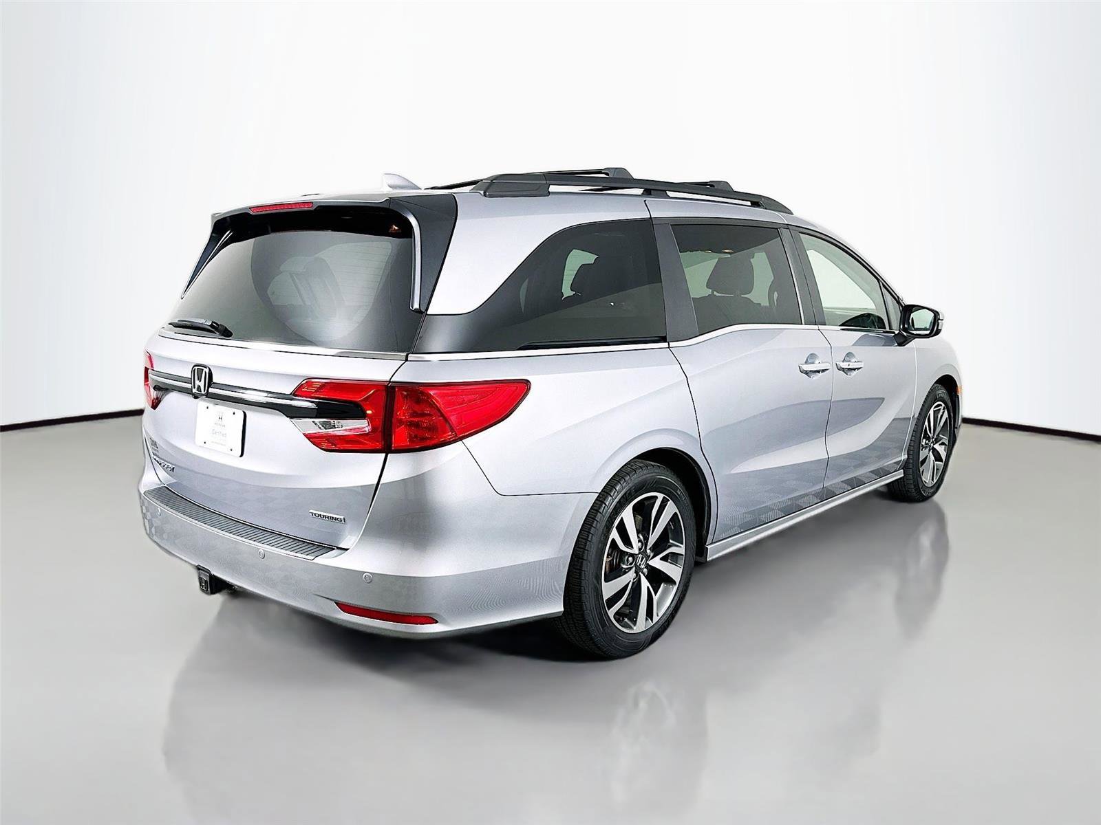 Certified 2022 Honda Odyssey Touring image 13