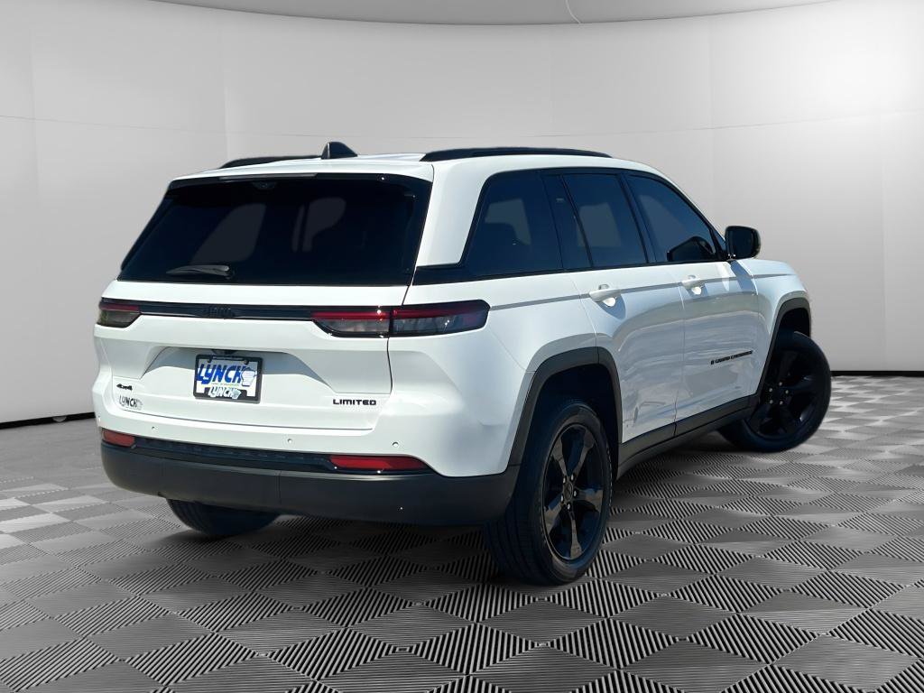Used 2023 Jeep Grand Cherokee Limited w/ Luxury Tech Group II AWD/4WD image 4