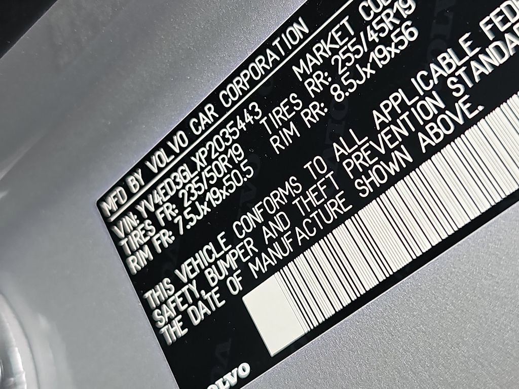 Certified 2023 Volvo C40 P8 Recharge Plus AWD/4WD image 19