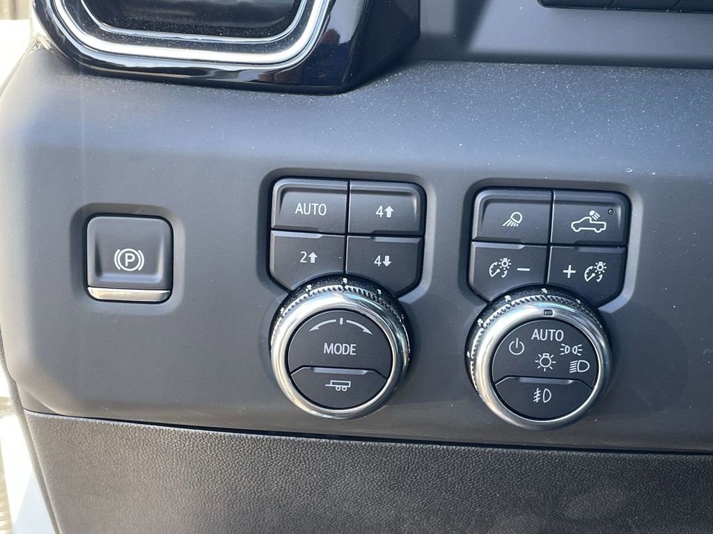 New 2025 GMC Sierra 2500 Denali w/ Denali Reserve Package image 18