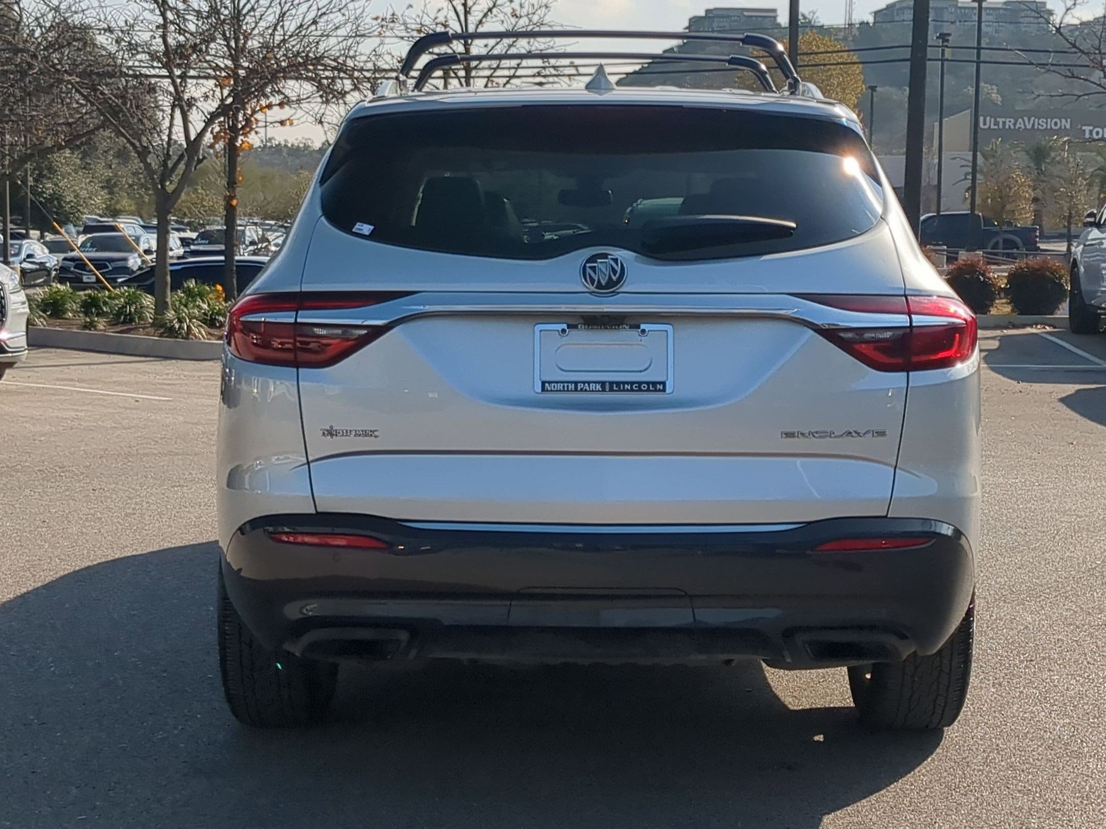 Used 2019 Buick Enclave Premium w/ Experience Buick Package image 4