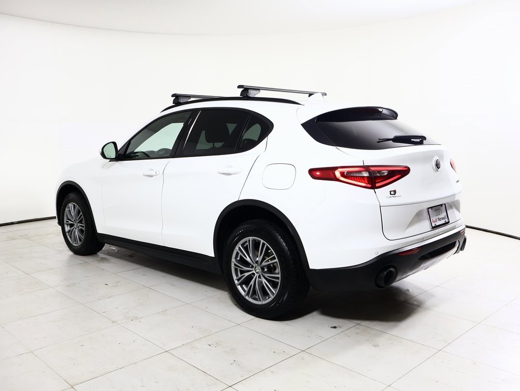 Used 2022 Alfa Romeo Stelvio Sprint image 12