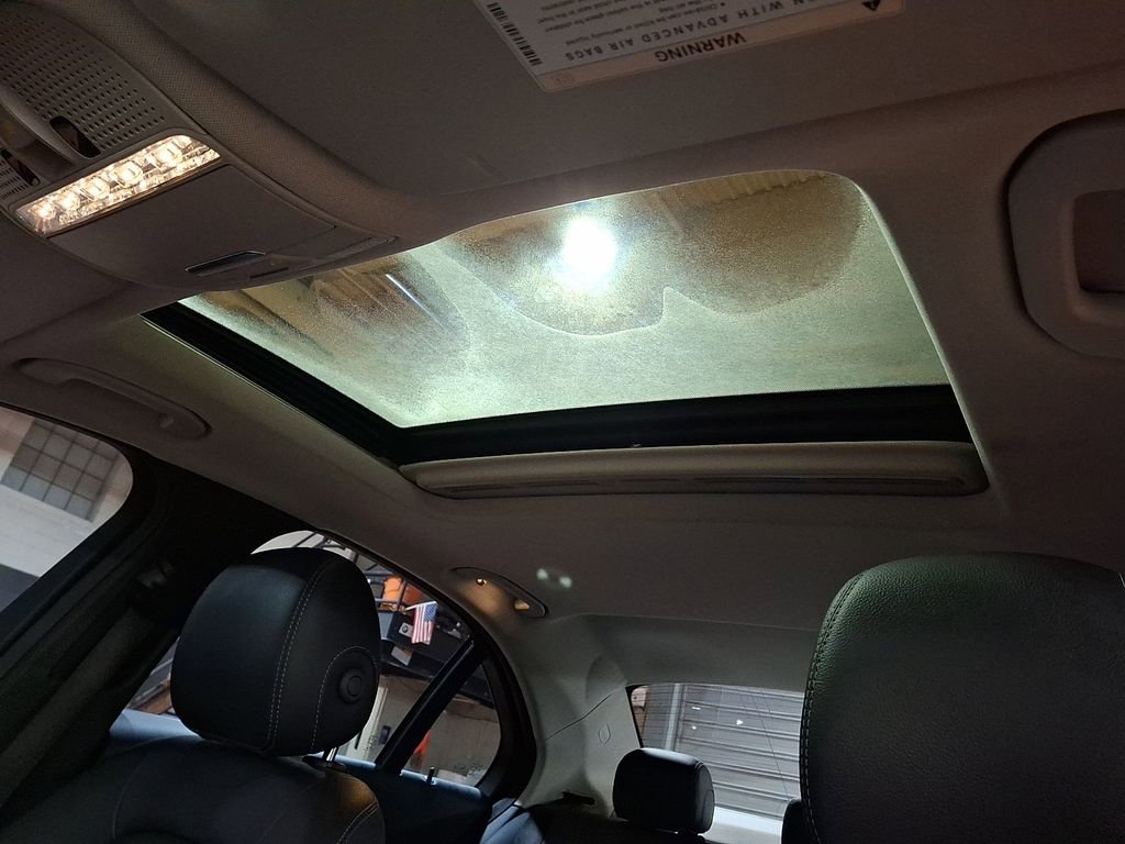 Used 2018 Mercedes-Benz C 300 4MATIC Sedan image 11