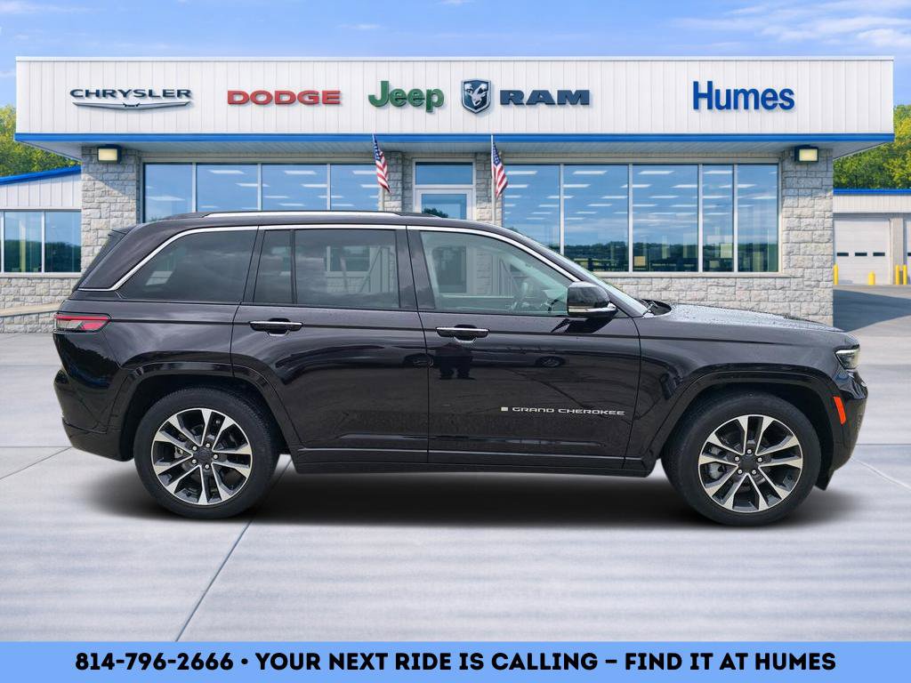 Used 2023 Jeep Grand Cherokee Overland w/ Luxury Tech Group IV AWD/4WD image 2