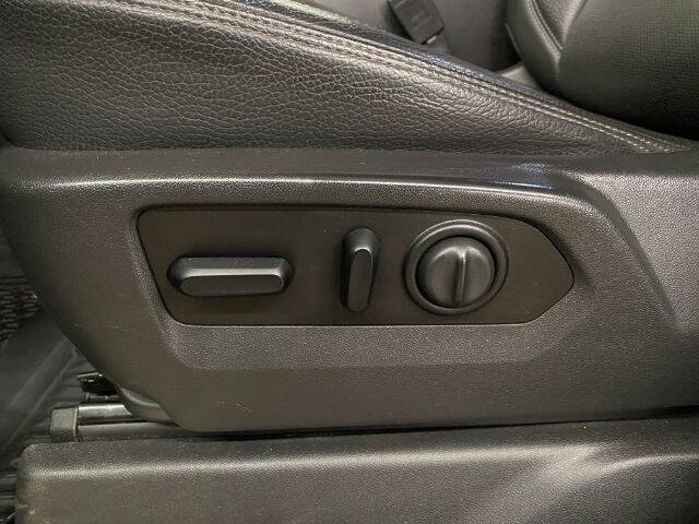 Used 2021 GMC Sierra 3500 Denali w/ Denali Black Diamond Edition image 13