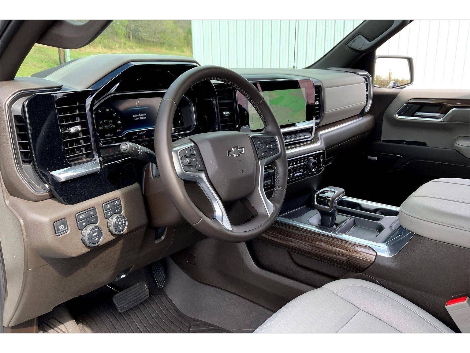 Used 2024 Chevrolet Silverado 1500 RST image 13