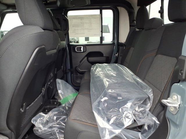 New 2026 Jeep Gladiator Mojave w/ Safety Group image 17