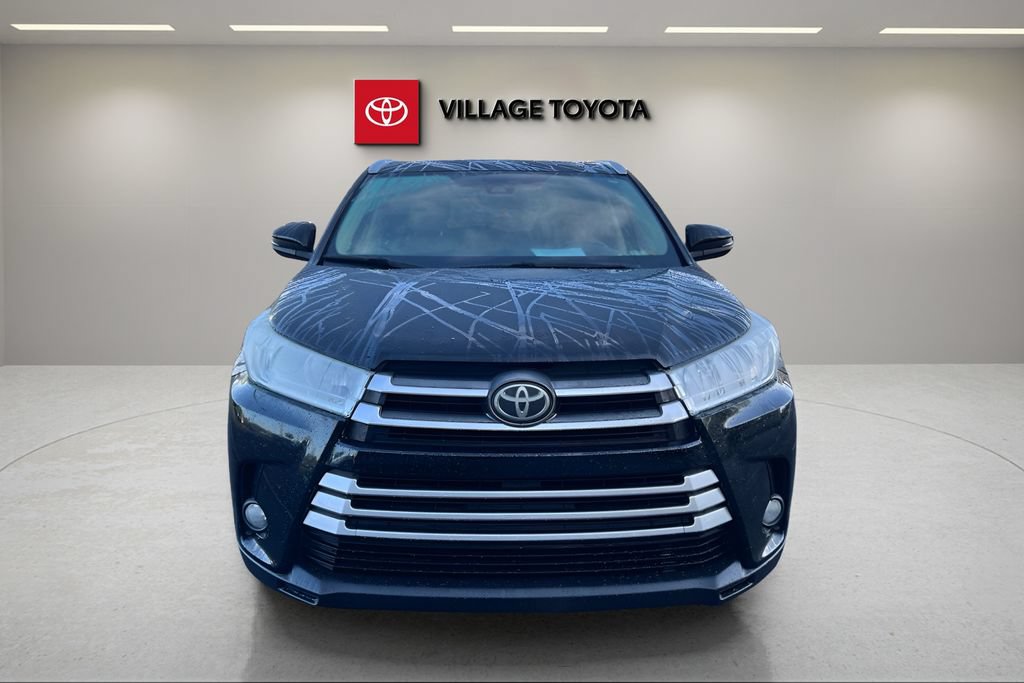Certified 2017 Toyota Highlander XLE FWD image 8
